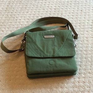 Baggallini crossbody small purse